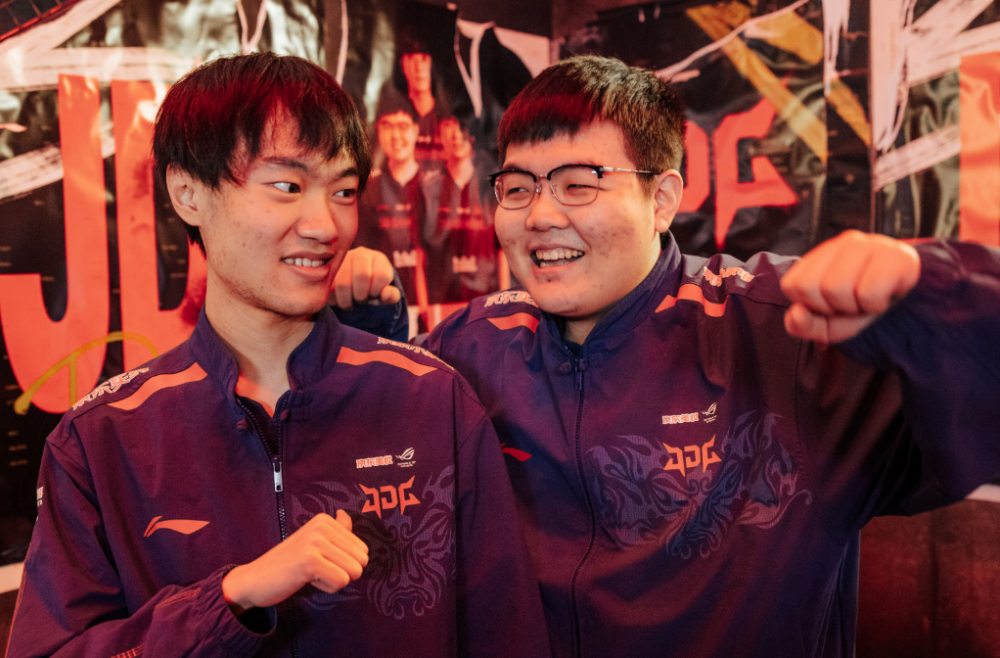 CLG横扫T1，Chovy关键团战开团秒人强强对话八强赛，留下经典瞬间