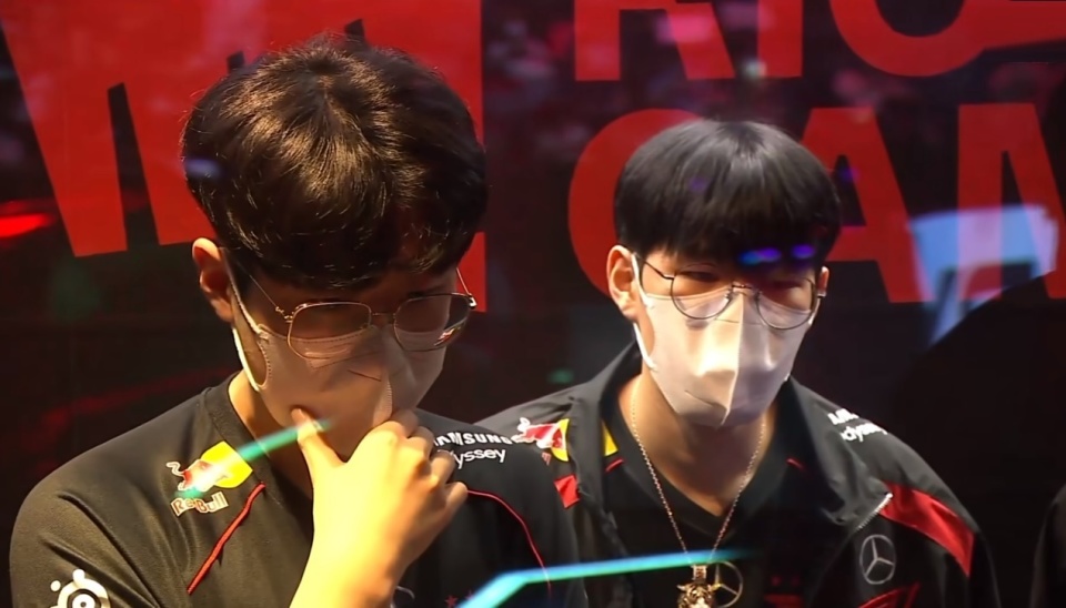 EDG绝杀KT，Faker关键团战开团秒人宿命之战全球总决赛，留下经典瞬间